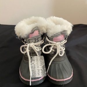 New toddler girl London Fog boots